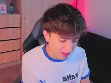 Freechat nicoisonline on Chaturbate