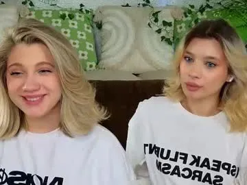 Freechat pinkadele on Chaturbate