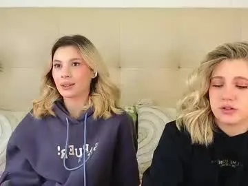 Freechat pinkadele on Chaturbate