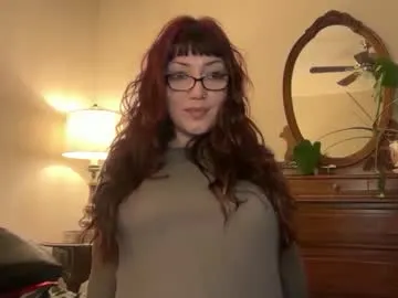 pocketnikki — happy sunday! cozy streaam <3 #latina #natural #smile #redhead #c2c