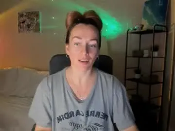 save_the_qween — What for? It doesn't f..g work undefined at [NaN tokens] #feet #natural #smalltits #milf #tease