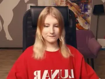 shantiyagin — GOAL: more smile today [10 tokens remaining] hi hi^^ I'm Polly, nice to meet u!!! Let's make our day a little bit happy!!! #cute #blonde #18 #shy #new