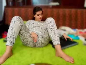 slutty_milf_bitch — help to buy the mannequine with dick+2 toys [19909 tokens left] #bbw #british #pregnant #milf #arab