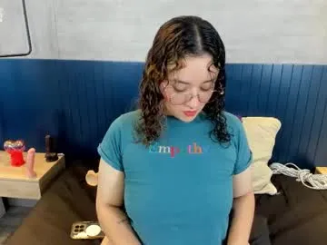 tarablack_ — GOAL: Out and bounced tits [68 tokens remaining] Welcome to my room! #bbw #bigtits #cum #bbc #deeptroath