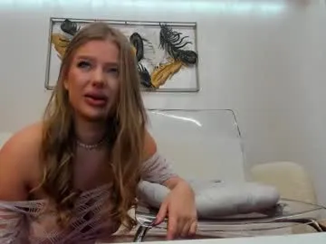 Freechat vikafever on Chaturbate