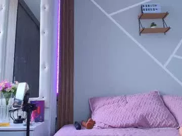 Freechat wetbubble on Chaturbate