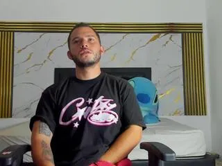 aharon_valentino — Freechat on Flirt4Free