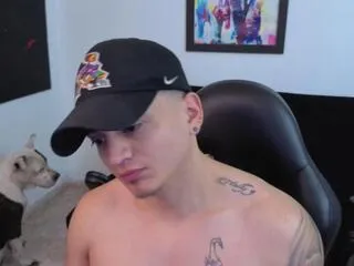 Offline ahiezer on Flirt4Free