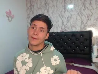 Offline alex_myers on Flirt4Free