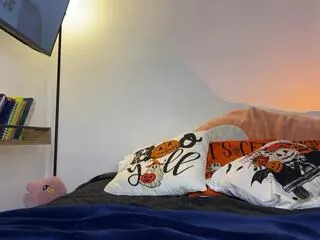 alyssa_bonett on Flirt4Free