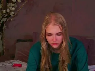 Offline chloe_lins on Flirt4Free