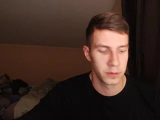 Offline chris_brien on Flirt4Free