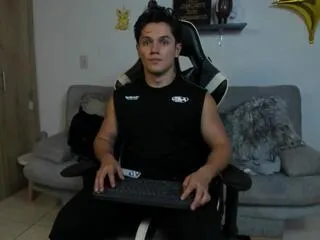 erick_wallace on Flirt4Free