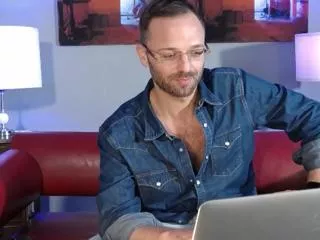 Offline eugine_h on Flirt4Free