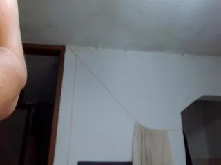 holl_latin on Flirt4Free 