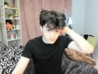 Offline kevin_hunnter on Flirt4Free