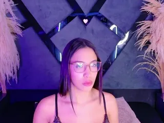 Freechat kylie_whitee on Flirt4Free