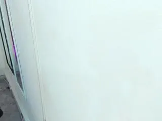 Freechat lucia_copper on Flirt4Free