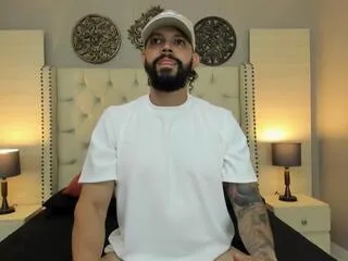 Offline lukas_bigg on Flirt4Free