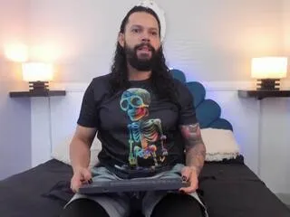 Offline lukas_bigg on Flirt4Free