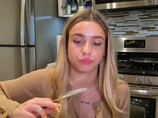 Offline maci_reynolds on Flirt4Free