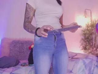 madelyn_rose on Flirt4Free