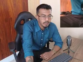 Offline master_maxx on Flirt4Free