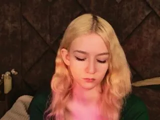 naomi_loys — Away on Flirt4Free