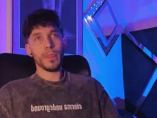 Offline noah_brigth on Flirt4Free