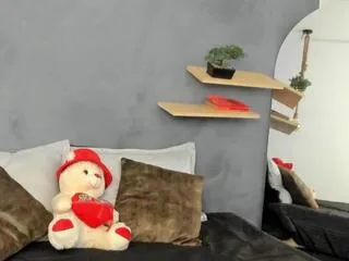 Away rapunzel_deluna on Flirt4Free