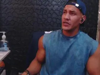 Offline viktor_herrera on Flirt4Free