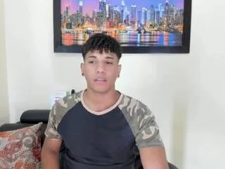 Offline yoxi_martinez on Flirt4Free