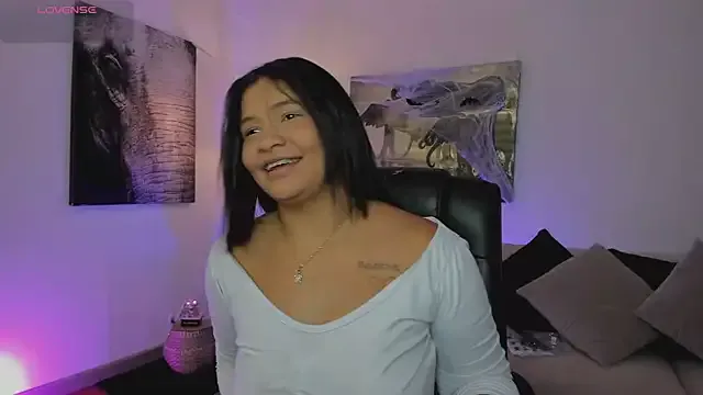 Freechat alaia7h on StripChat