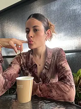 StripChat alana15 is Group alana15 — RISKY SQUIRT ACROSS THE CAFE