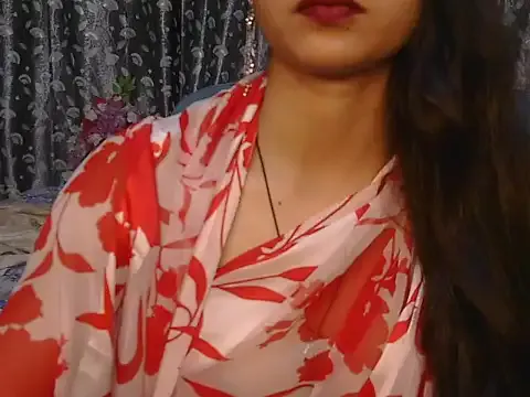 alaviya-19 on StripChat 