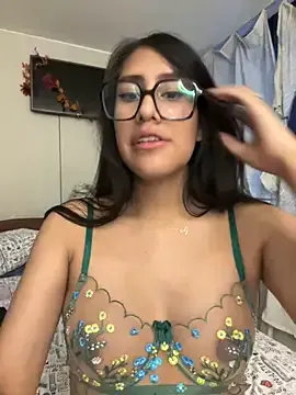 AleFantasy000001Peru — Mojate las tetas y calientate