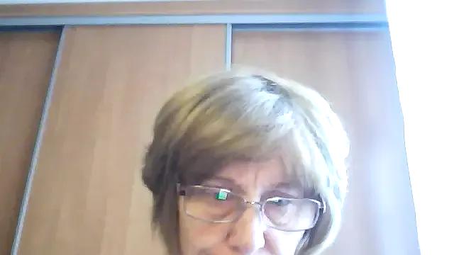 Anna72233 — Private on StripChat
