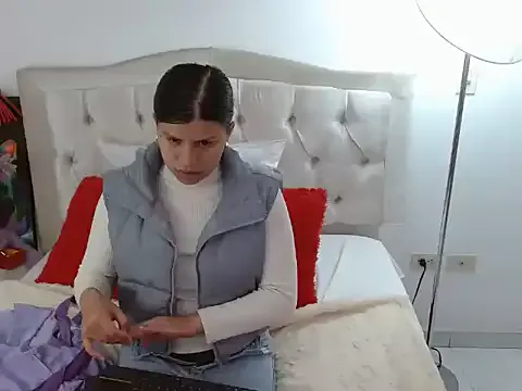 Arianaskyblue on StripChat 