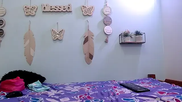 ashlyanaldeep18 on StripChat