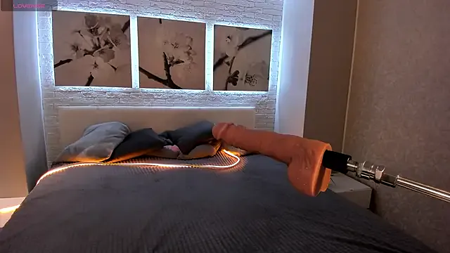 Betty_June on StripChat 