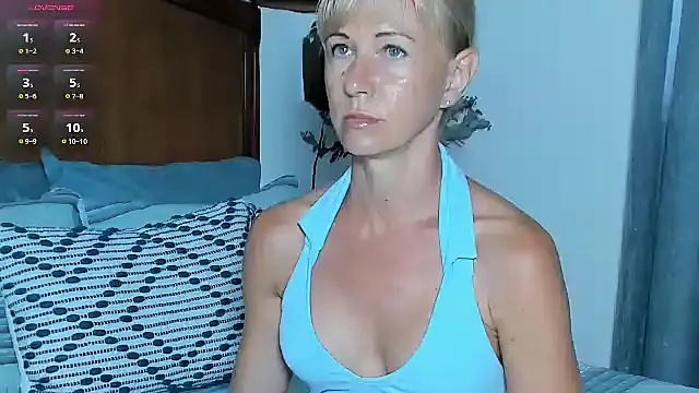 Freechat Christine_35 on StripChat