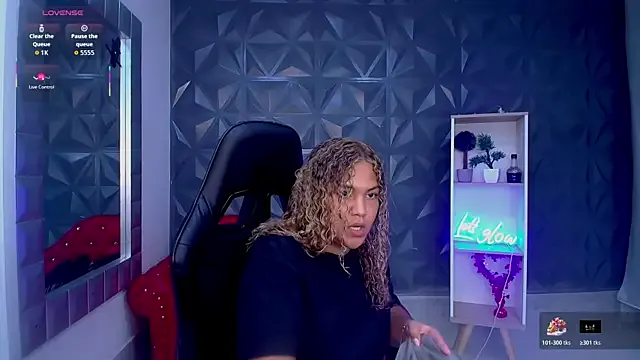 Cristal_War on StripChat