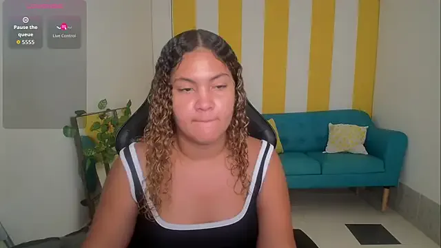 Cristal_War on StripChat