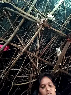 Freechat cute_diya_12 on StripChat