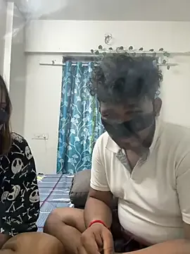 Cutie_Shruti — Public oil pusy fingring 