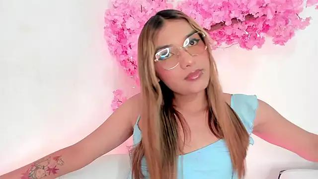 Doll_Isa_ on StripChat 