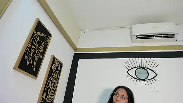 Freechat EmilyGomezLS on StripChat