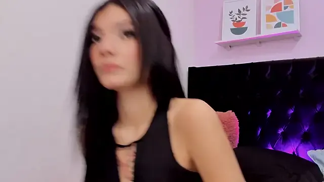 emmabridgerton on StripChat 