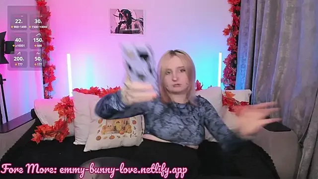 EmmyBunny on StripChat 