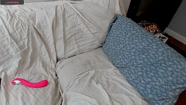 EmoDream1998 on StripChat